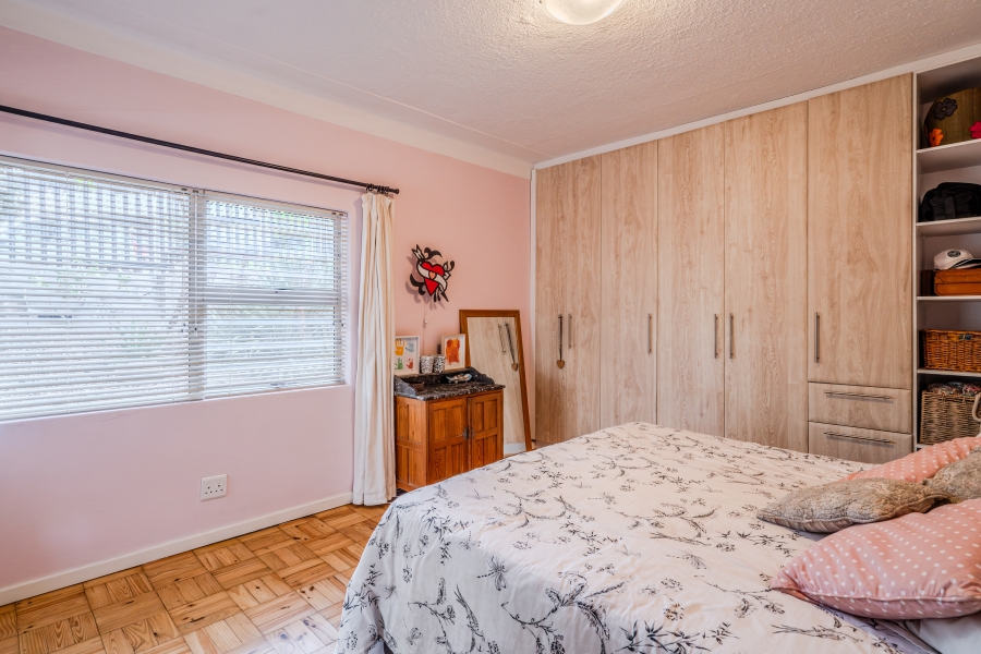 3 Bedroom Property for Sale in Vredehoek Western Cape